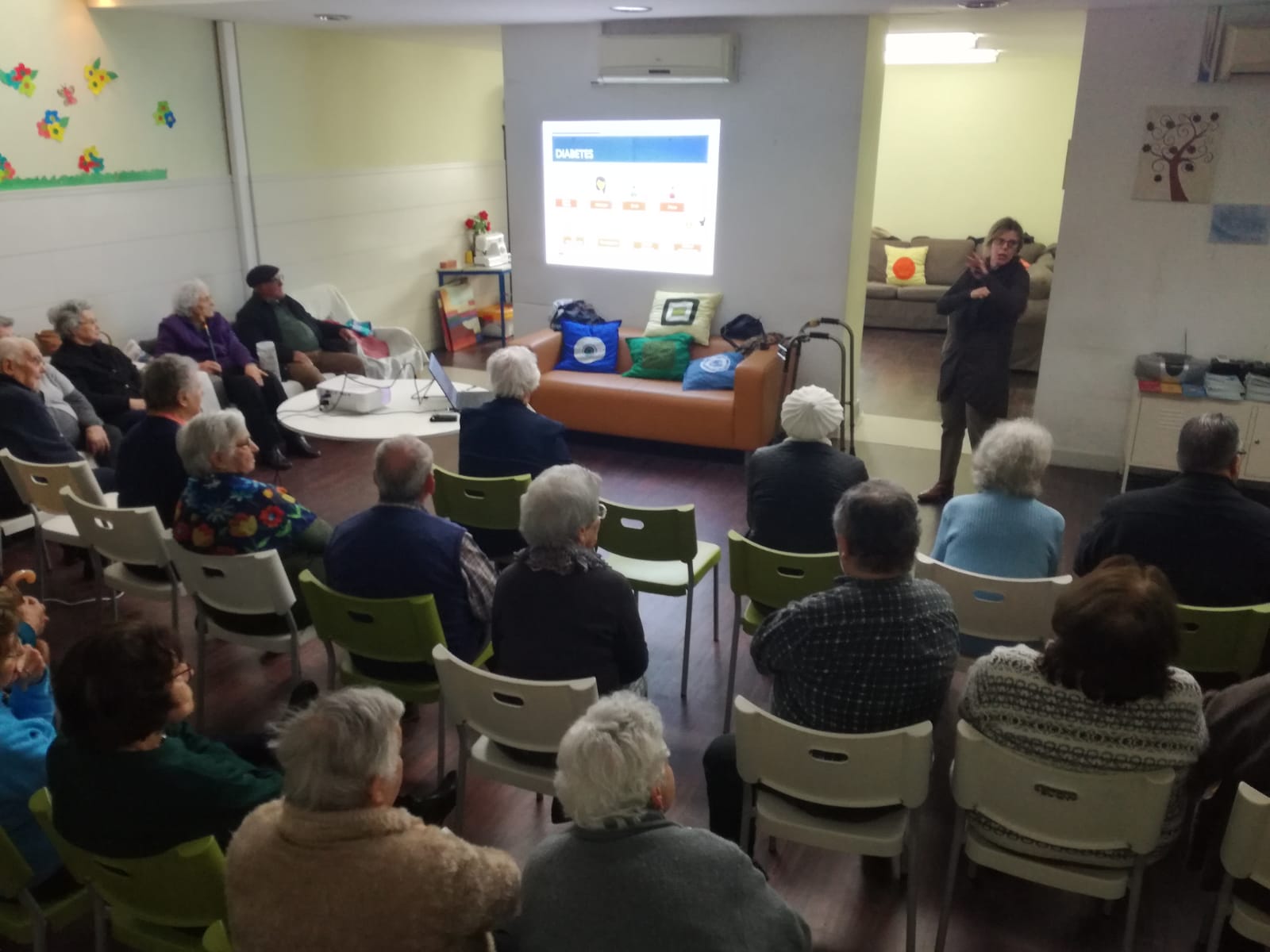 Rastreio e Sessão de Esclarecimento no Centro de Dia – Diabetes